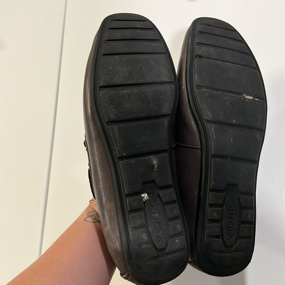 Vionic - Gray/Brown Leather Slip-On Loafers, Driving, 8 - Picture 7 of 9